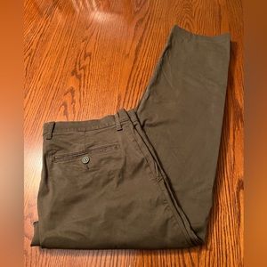 J. Crew 484 slim-fit chinos. Sz 32. Green. Cotton/elastase. Excellent condition.